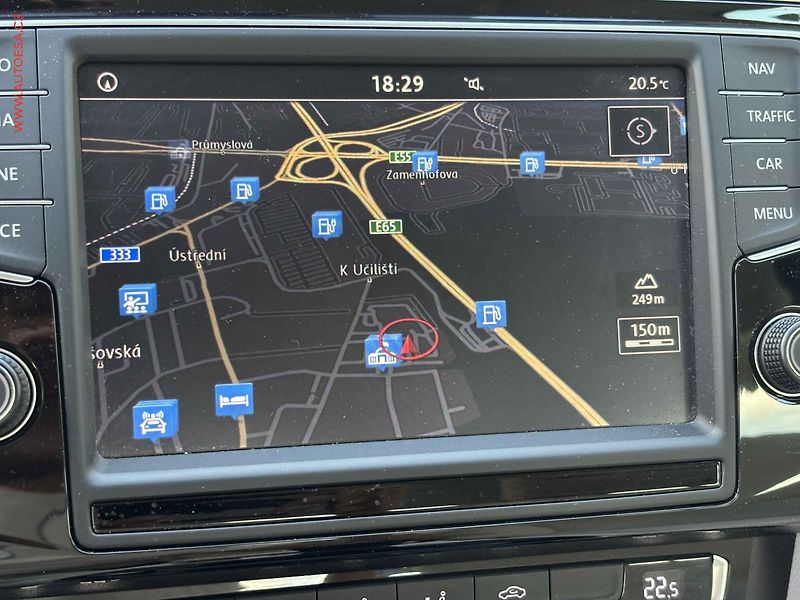 Volkswagen Passat (2015) 1.8TSi, ČR, LED, navi, kamera - fotka 18 z 18