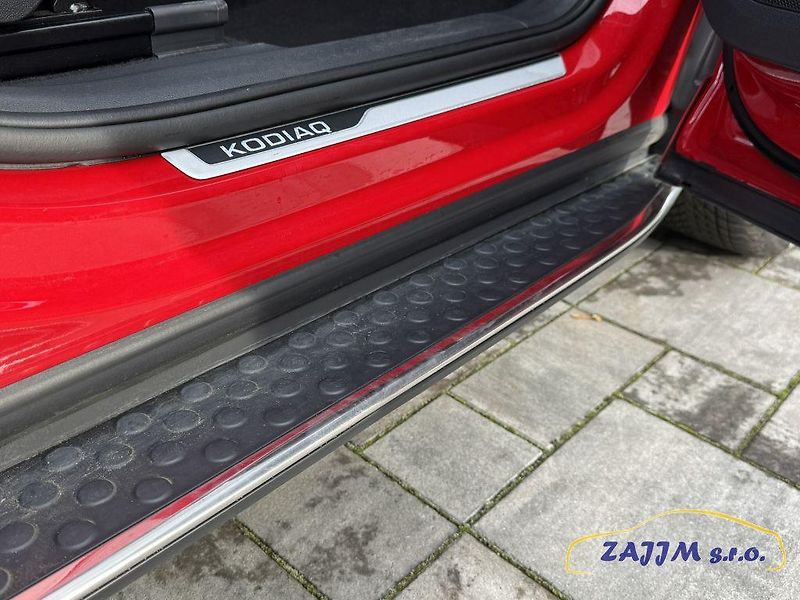 Škoda Kodiaq RS 2.0TSi 180kw 4x4 + Webasto - fotka 33 z 41