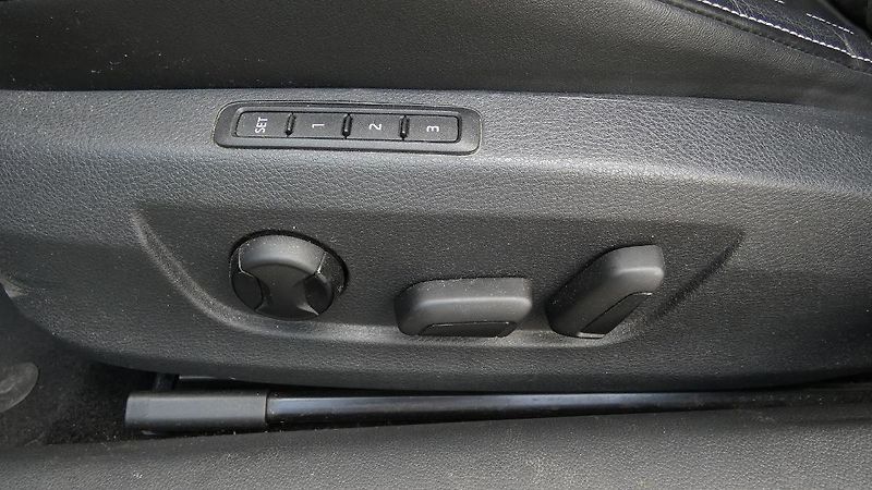 Škoda Superb 1.4 TSI iV Style DSG - fotka 24 z 27