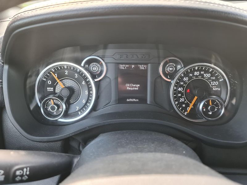 Dodge RAM 1500 (2022) 5.7 HEMI 4x4 BIGHORN LPG - fotka 49 z 67