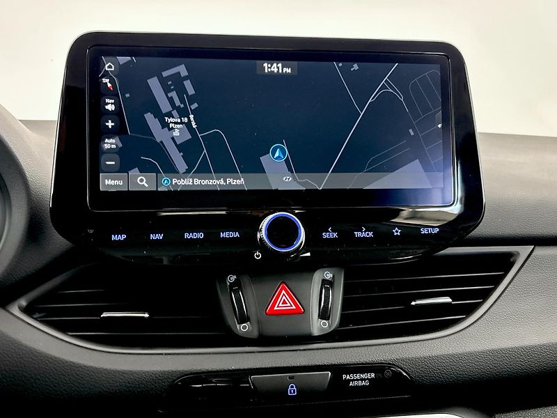 Hyundai i30 Smart DCT - fotka 23 z 26