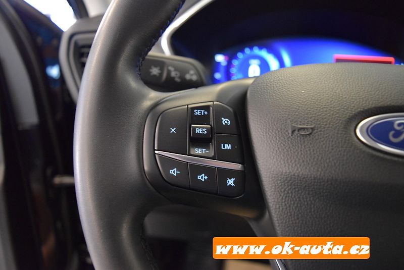 Ford Kuga 2.5 HYBRID TITANIUM 2023  - fotka 32 z 60