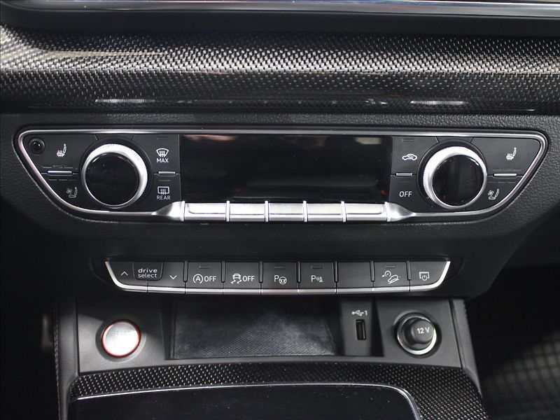 Audi SQ5 3,0 TDI S-line FULL 1.maj. CZ - fotka 27 z 35