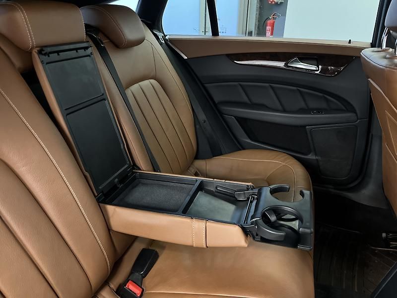 Mercedes-Benz CLS 250 d 4MATIC Shooting Brake - fotka 23 z 24