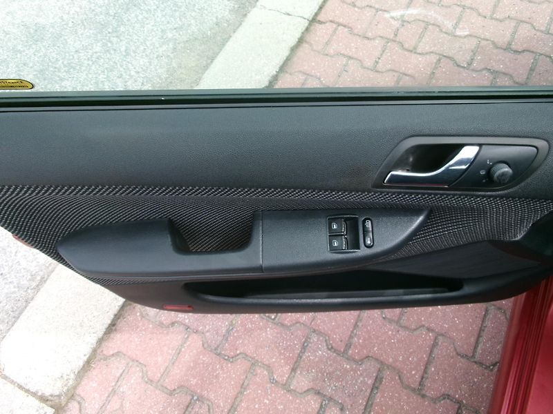 Škoda Fabia (2007) 1,2HTP KLIMA TAŽNÉ ČR - fotka 18 z 24