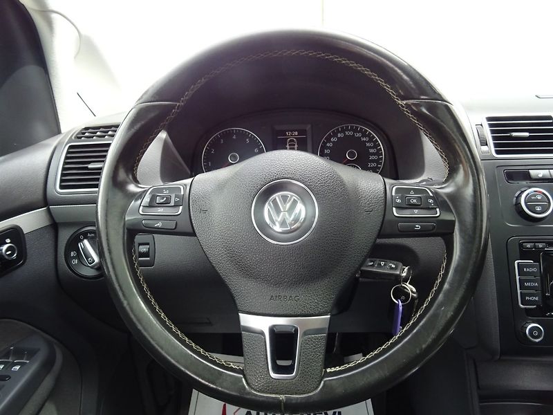 Volkswagen Touran (2012) 1.4i,103kW,DSG,MATCH,s.k,navi - fotka 13 z 24