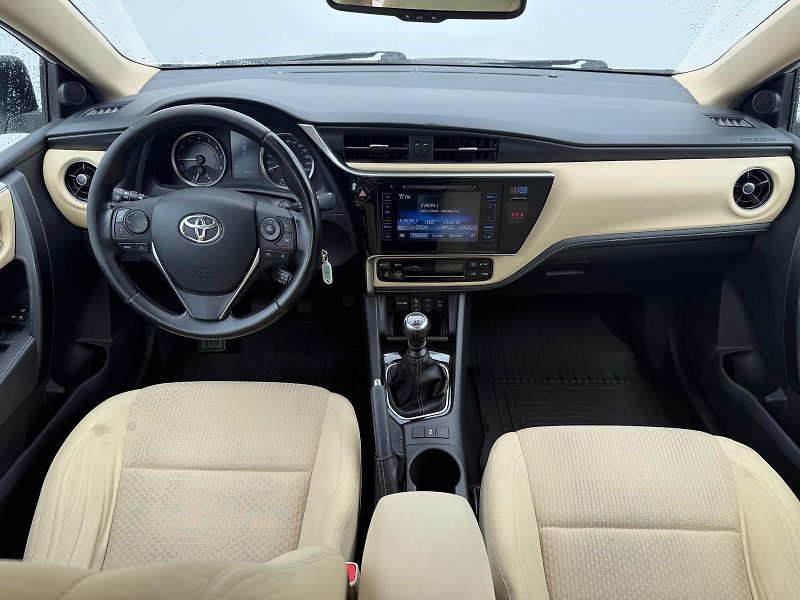 Toyota Corolla 1.6 VVT-i Active Trend - fotka 5 z 26