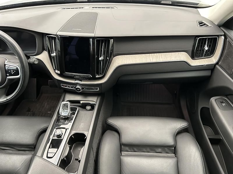 Volvo XC60 2.0 T6 4x4 Recharge Inscriptio - fotka 21 z 31