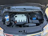 Volkswagen Touran 2,0 TDi DSG highline 7-míst - náhled 18