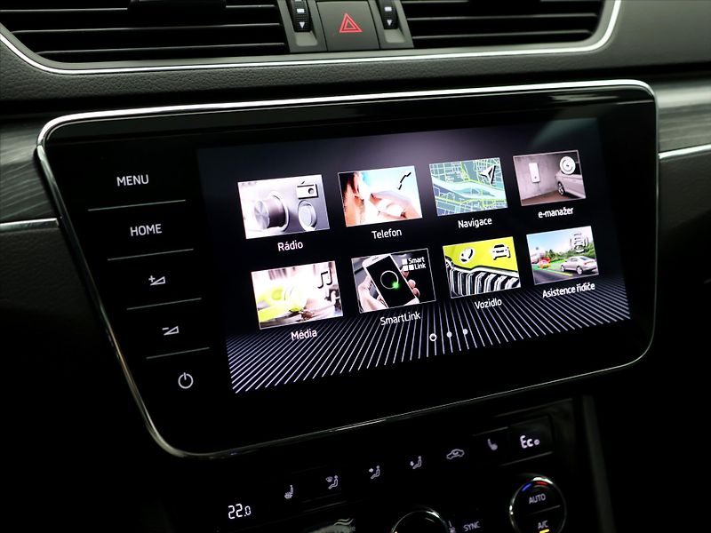 Škoda Superb iV 1,4 TSI 160kW Style DSG DPH - fotka 24 z 35