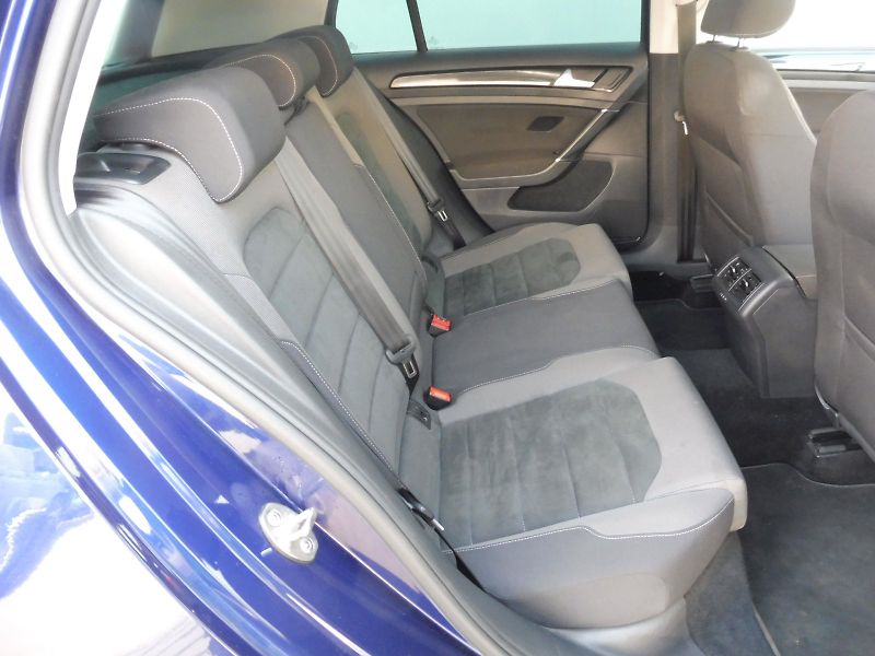 Volkswagen Golf (2018) Highline 1,4 TSI CNG 81kW - fotka 17 z 23