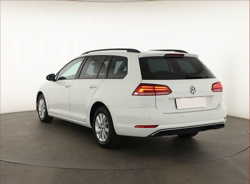 Volkswagen Golf (2019) 1.6 TDI, Tempomat - fotka 4 z 18