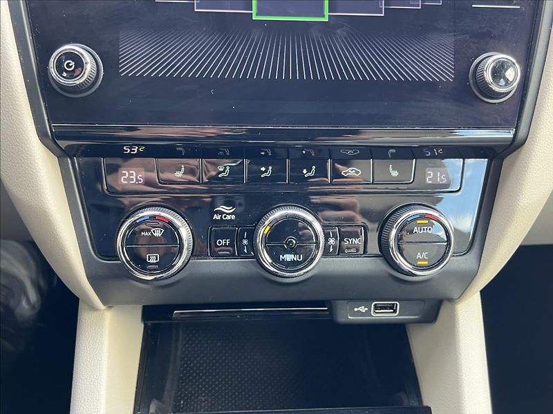 Škoda Octavia 2,0 TDi DSG STYLE nové rozvody - fotka 34 z 39