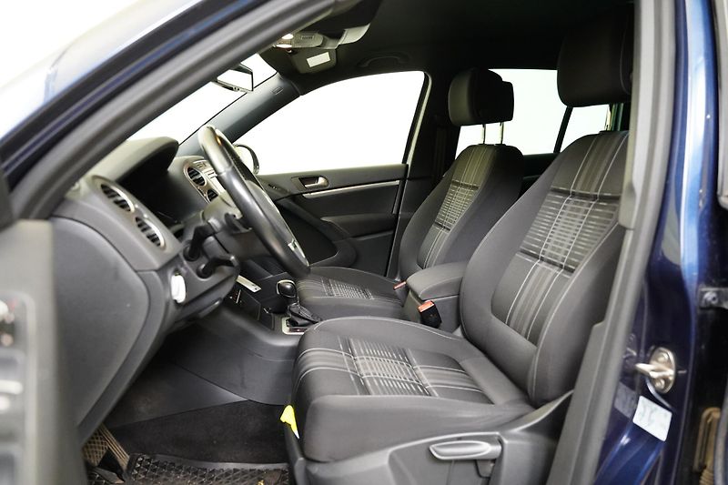Volkswagen Tiguan - fotka 11 z 25