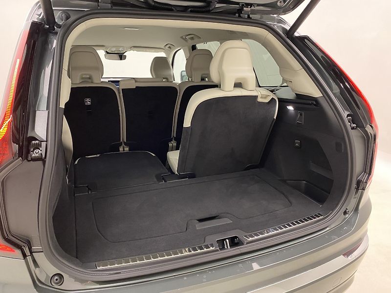 Volvo XC90 (2026) T8 AWD Plug-in BRIGHT PLUS 7m - fotka 23 z 70