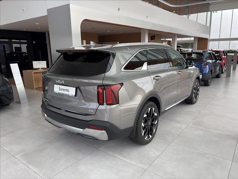 Kia Sorento (2025) 2,2   CRDI 4x4 8DCT TOP - fotka 7 z 29