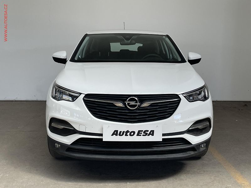 Opel Grandland X (2018) 1.2T, Edition, TZ - fotka 2 z 16