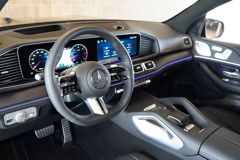 Mercedes-Benz GLS 450d 4M AMG, Nezávislé, Tažné - fotka 18 z 50