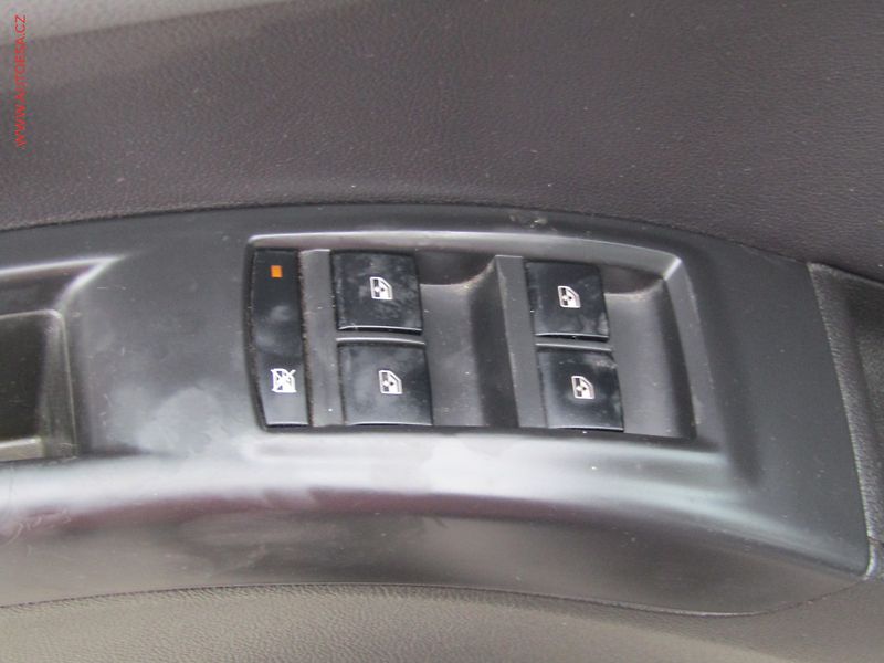 Opel Meriva (2011) 1.4T, AC, temp, park.asist - fotka 11 z 16