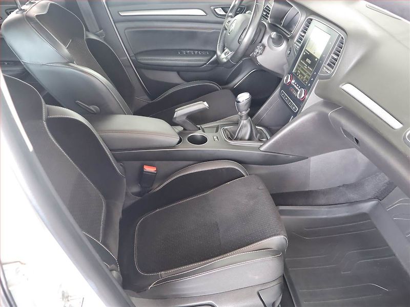 Renault Mégane (2019) 1.5 Blue dCi, Kůže, Navi - fotka 9 z 23