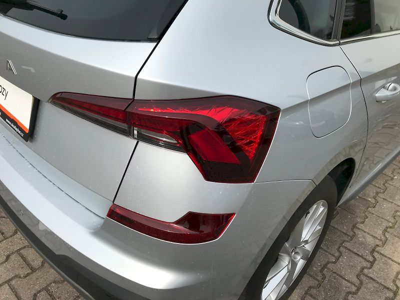 Škoda Kamiq (2024) Top Selection 1,0 TSI - fotka 21 z 26