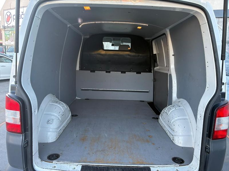 Volkswagen Transporter (2013) 2.0TDi, 84KW - fotka 17 z 18