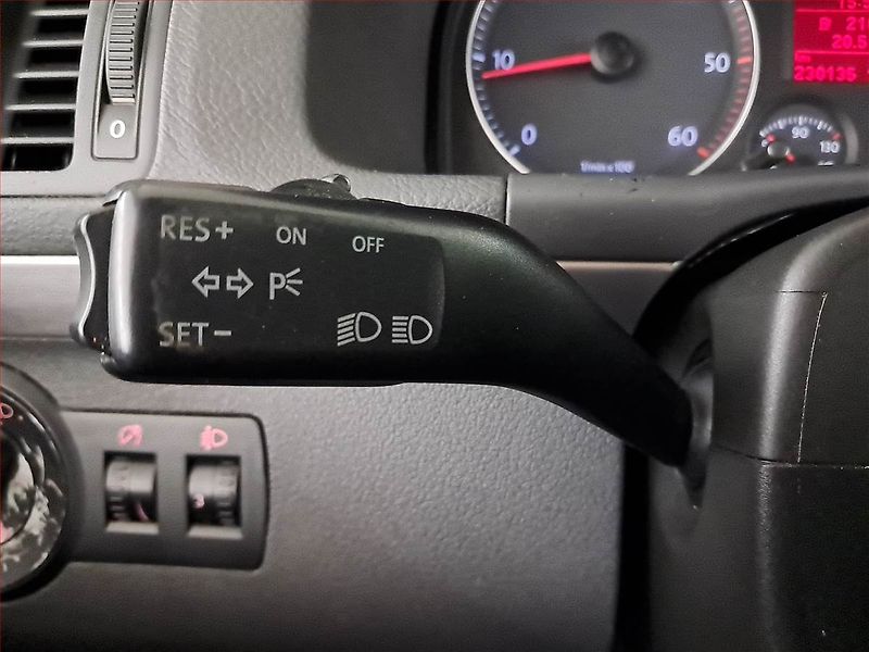 Volkswagen Touran (2004) 2.0 TDI, po STK, jezdí výborně - fotka 16 z 17