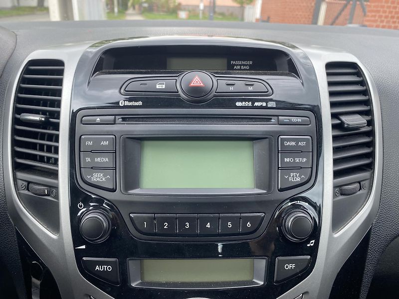 Hyundai ix20 1.6 CRDi, PREMIUM, PANORAMA!! - fotka 25 z 44