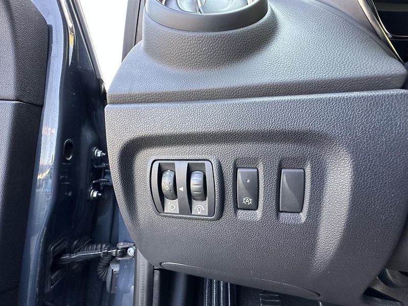 Renault Captur (2017) 0.9/66kW * KLIMA* 1.Maj.  - fotka 9 z 36