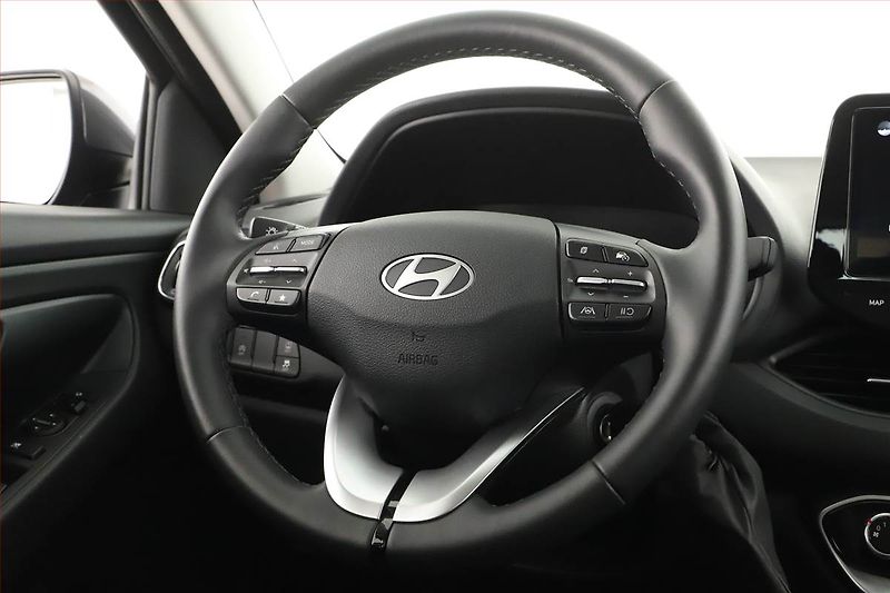 Hyundai i30 (2024) Smart 1.0 T-GDI, ČR,1.maj - fotka 8 z 17