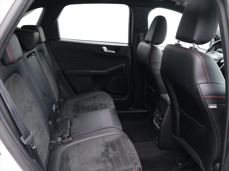 Ford Kuga 2,0 TDCi 140kW AWD ST Line X C - fotka 13 z 34