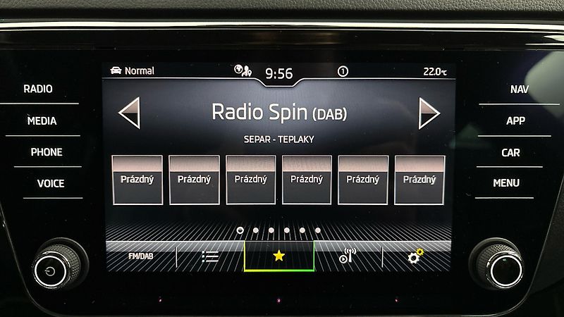 Škoda Superb 2.0 TDI DSG 4x4 Sportline - fotka 11 z 29