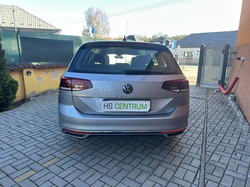 Volkswagen Passat 2.0 TDi 110kW serviska - fotka 4 z 28