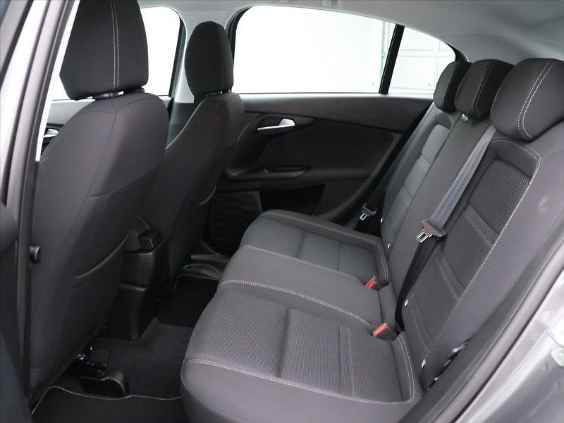 Fiat Tipo 1,4 16V 70kW CZ Street - fotka 14 z 34