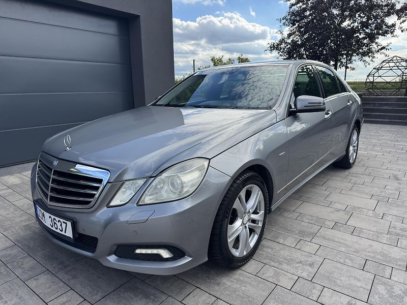 Mercedes-Benz Třídy E (2009) E 250 CDI, Avangarde, Kamera - fotografie inzerátu