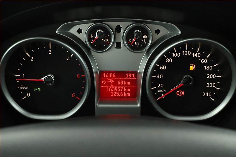 Ford Kuga (2009) 2.0 TDCi, 4X4, Serv.kniha - fotka 8 z 14