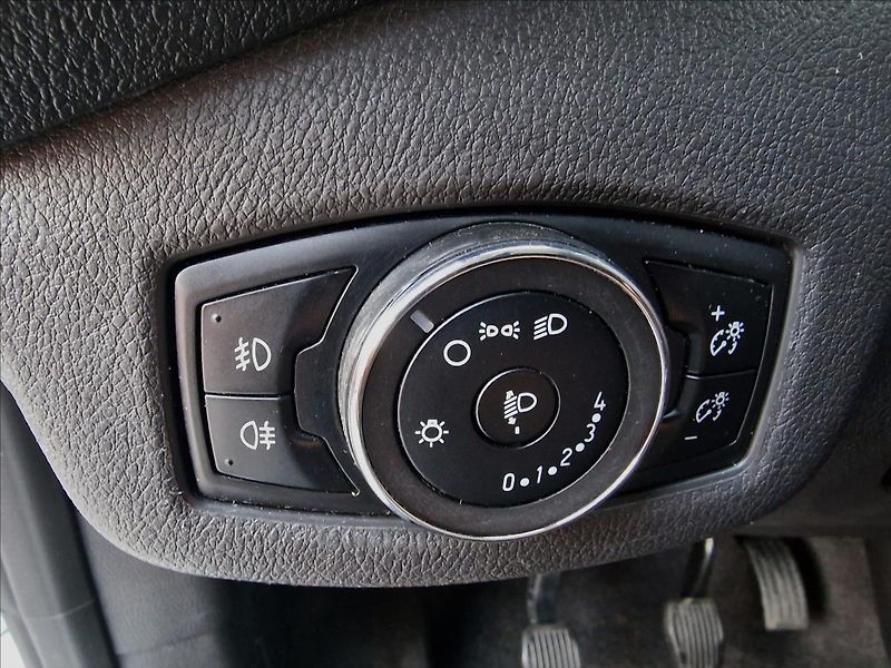 Ford Transit Connect 1.5TDCi L2 7-Míst, ČR, 1.Maj. - fotka 33 z 43