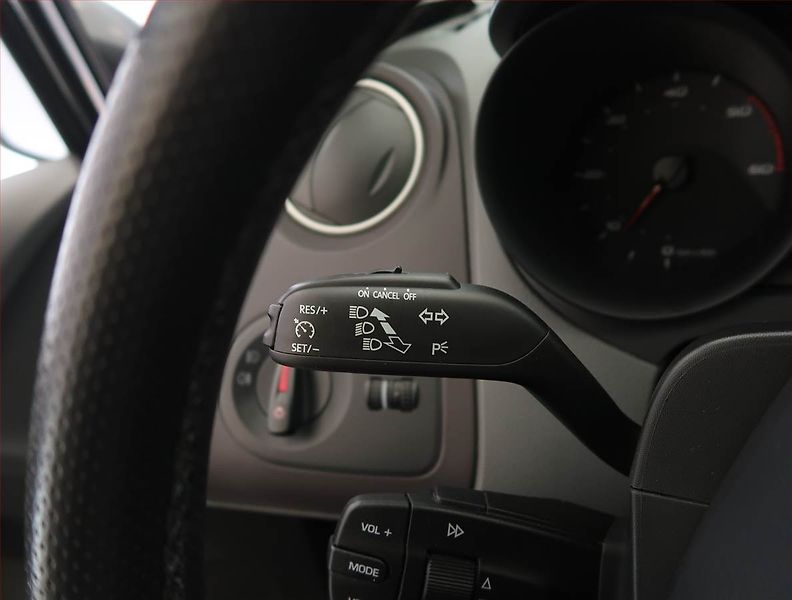 Seat Ibiza (2011) 1.2 TDI, nová STK, pěkný stav - fotka 15 z 17