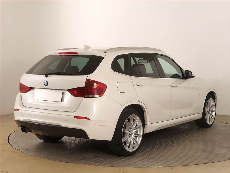 BMW X1 (2013) xDrive28i, 4X4, Automat - fotka 5 z 20