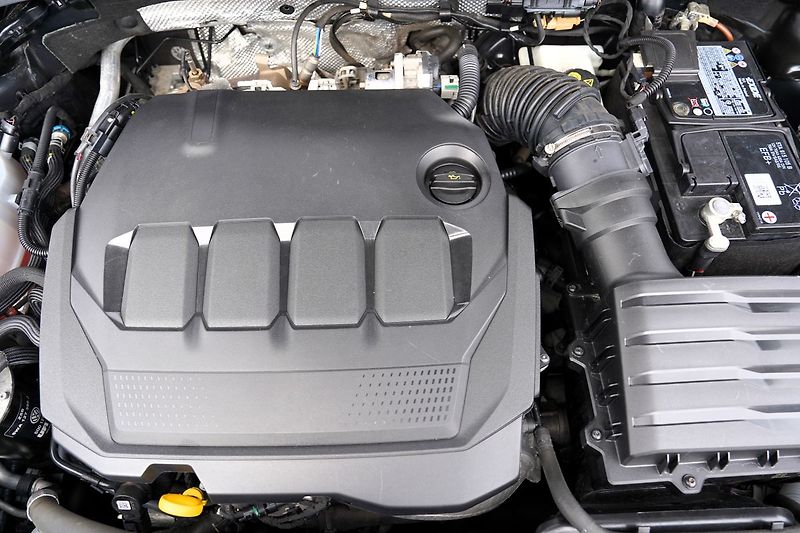 Škoda Kodiaq 2.0 TDI DSG 4x4/147 Kw/ČR - fotka 10 z 45