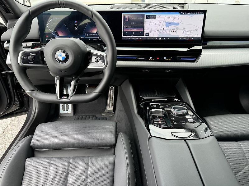 BMW Řada 5 520d xDrive Sedan - fotka 6 z 11