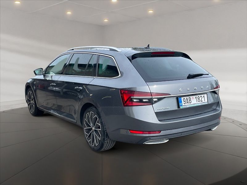 Škoda Superb 2,0 TDI 147 L&K Combi DSG - fotka 4 z 11