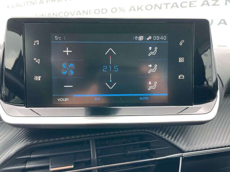 Peugeot 2008 (2021) 1.2PT 74kW! 1.maj! Navi! LED! - fotka 23 z 32