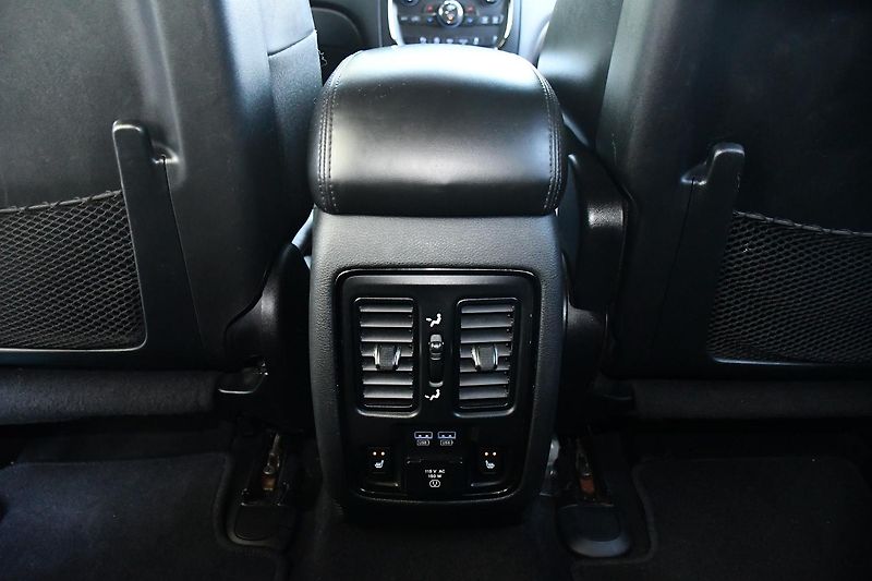 Dodge Durango 3.6L V6 7.MÍST - fotka 28 z 55
