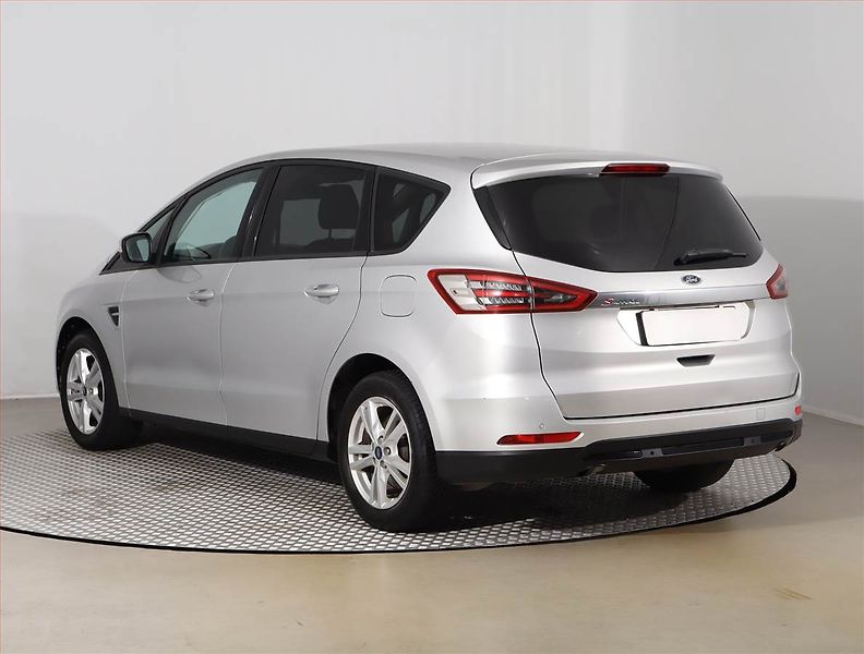 Ford S-MAX (2018) 2.0 EcoBlue, Navi, Tempomat - fotka 4 z 23