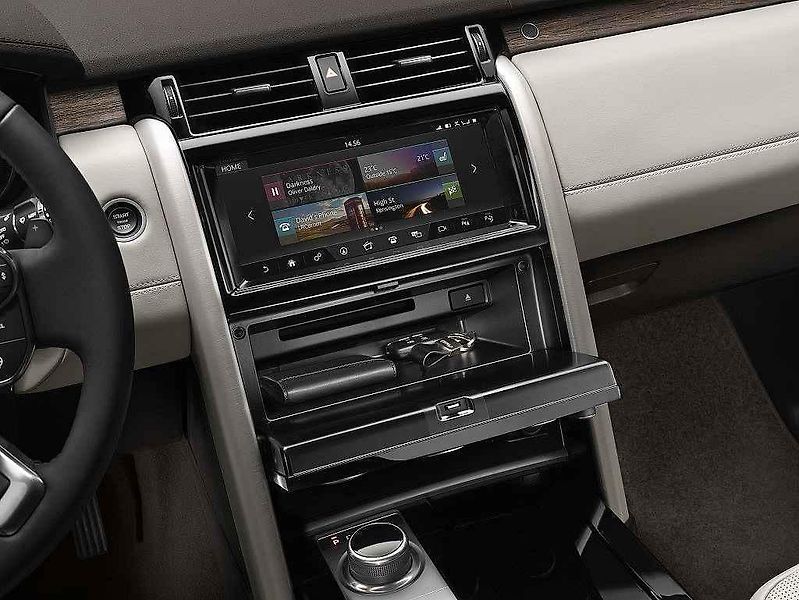 Land Rover Discovery.
