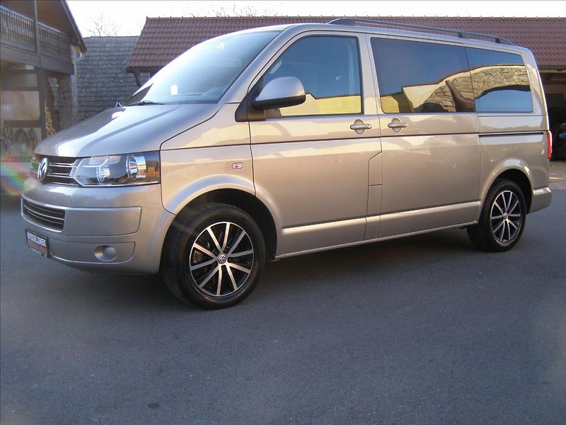 Volkswagen Multivan 2,0   2xsoupacky 180 PS - fotka 2 z 41