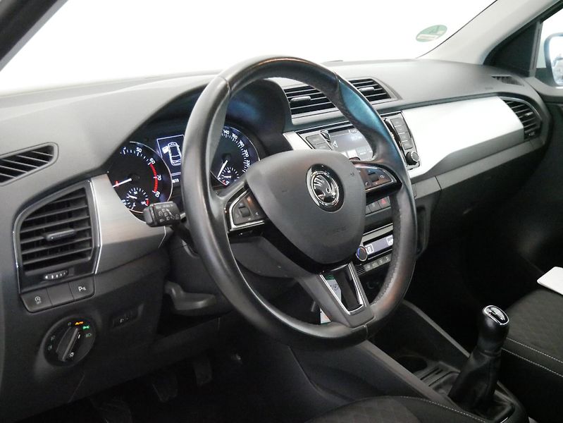 Škoda Fabia - fotka 14 z 28