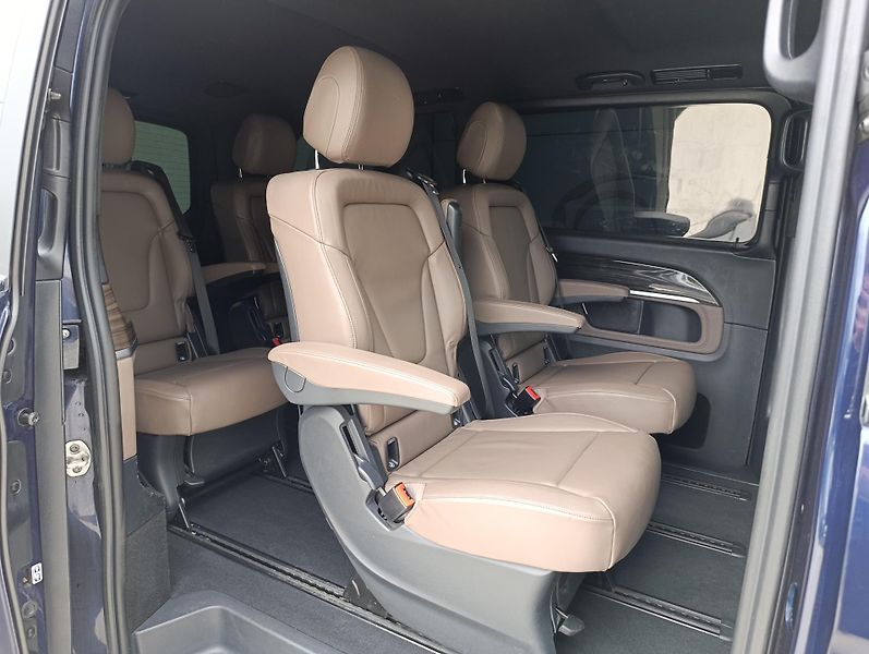 Mercedes-Benz Třídy V 300d AMG 4M AVG ČR DPH - fotka 18 z 37