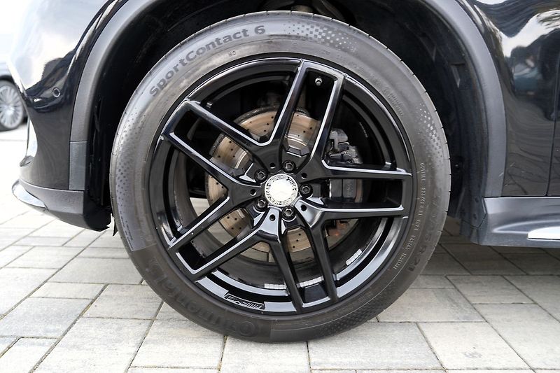 Mercedes-Benz GLE 350d 4Matic AMG/260PS - fotka 44 z 45